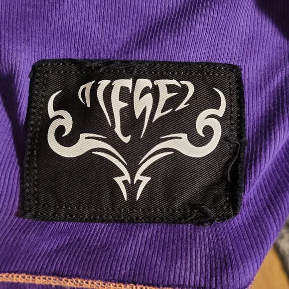 Diesel Early 2000s Y2K Purple Tie Dye Turtleneck w/ Back Piercing Detail Size L - Picture 12 of 15